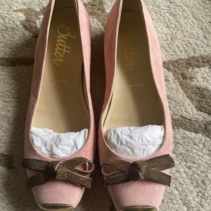 Butter Shoes gold square toe dusty rose suede womens ballet flats SZ 5.5